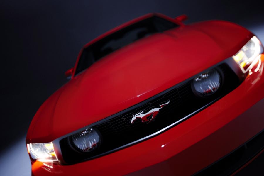  Ford Mustang GT 2010 года  (фото 144 из 213)